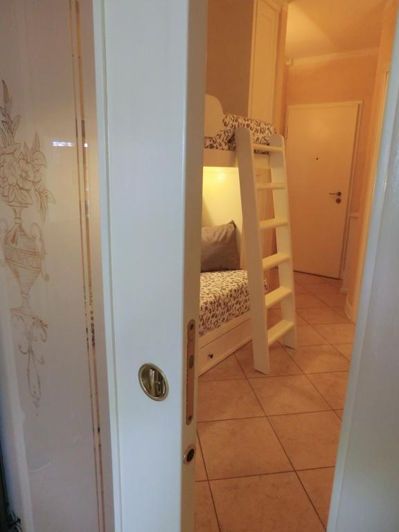 Doctor House Desenzano Lejlighed Desenzano del Garda Eksteriør billede